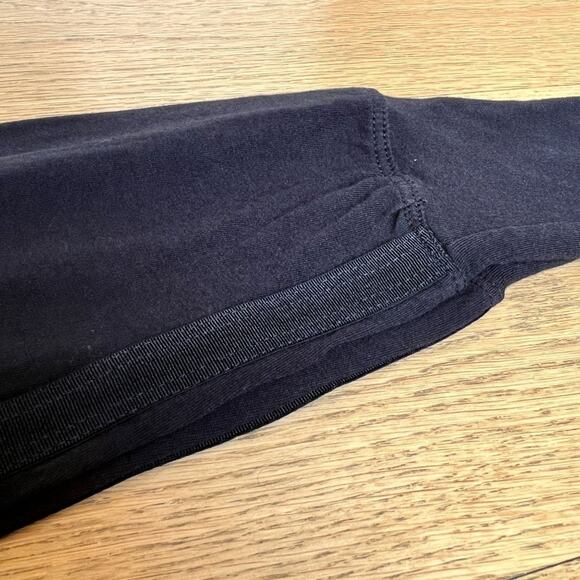 Tate Jones Sleep To Street Shrug in Black - Picture 5 of 7